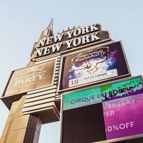 Billboard Advertising in the Age of Smart Cities: Opportunities and Challenges