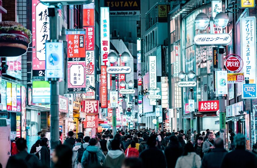 Cultural Sensitivity in Outdoor Advertising: Navigating Global Audiences