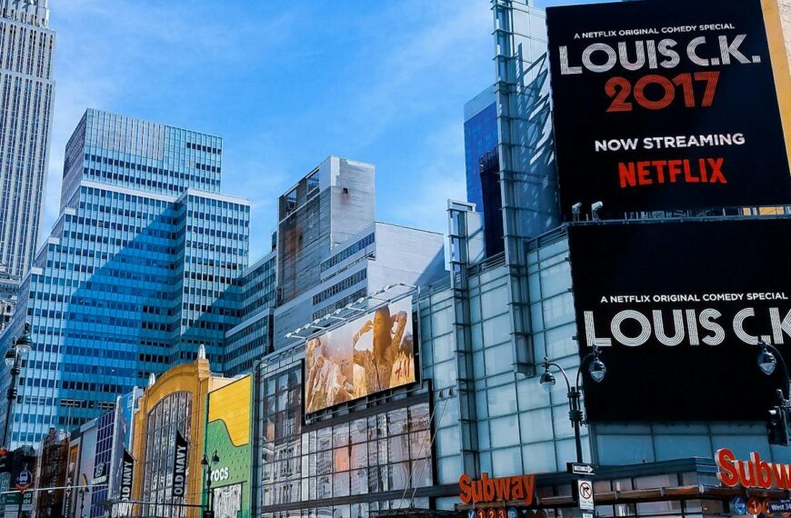 Measuring Success: KPIs and Metrics for Effective Billboard Campaigns